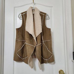Caslon Women’s Faux Shearling Vest Sleeveless Camel size L